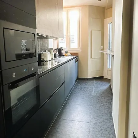 Luxury Apartment - 3 Bedrooms / Arc De Triomphe * Parijs